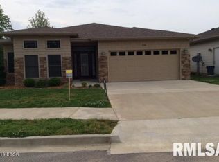 2706 W Prairie Pl, Carbondale, IL 62901
