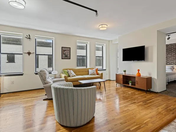 700 Church St APT 606, Nashville, TN 37203