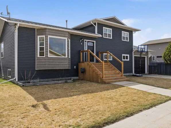 2 E Pritchard Dr, Whitecourt, AB T7S 1B7