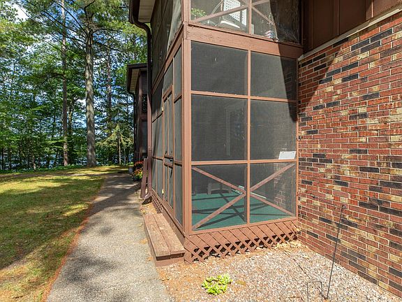 2nd image of 9652 Fieldstone Dr #3A
