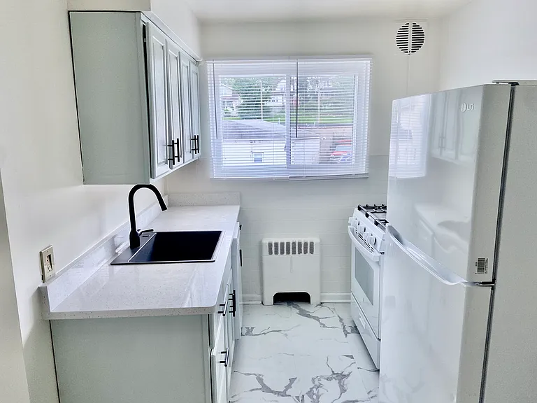 2422 Quatman Ave #1 — Photo 2