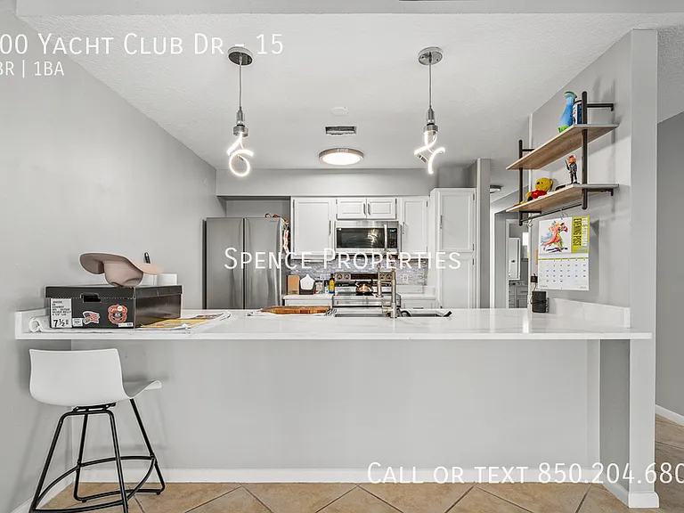 300 Yacht Club Dr #15 — Photo 11