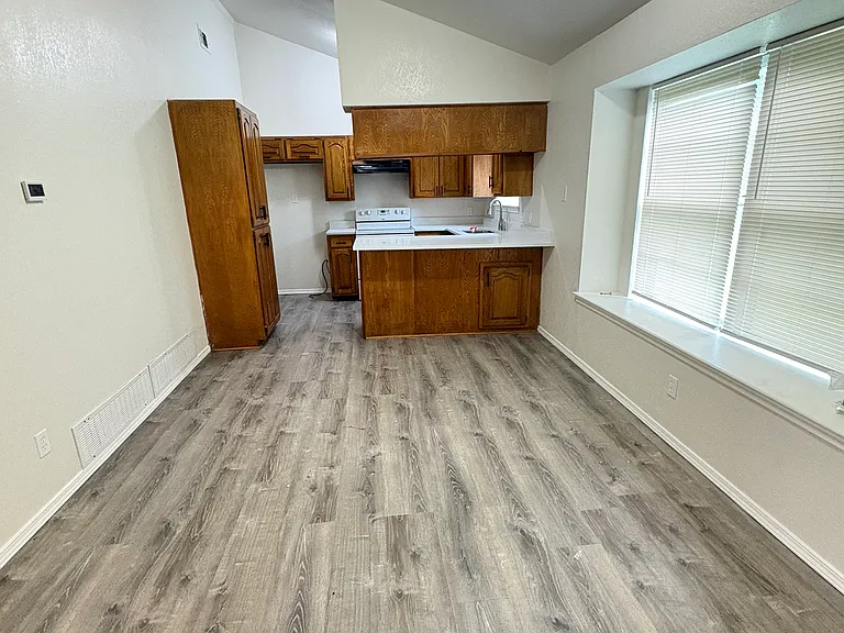 208 Etta Ave — Photo 15