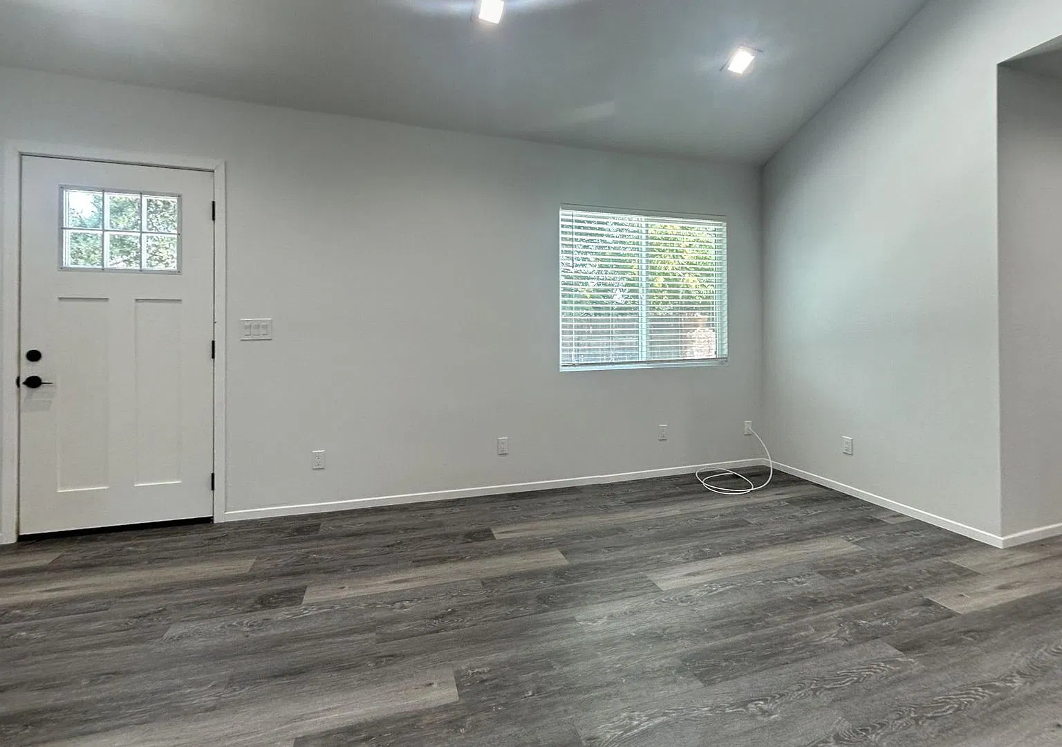 1005 E. Colton Ave. — Photo 4