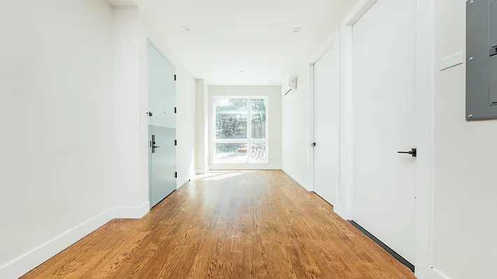 Rented by Nooklyn NYC LLC | media 47