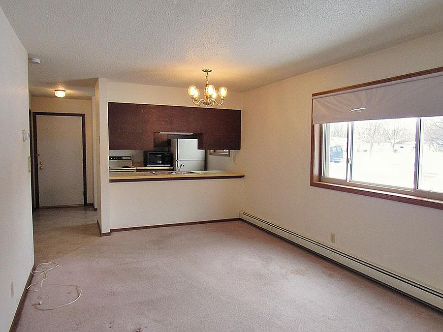 2nd image of 100 E 6th St