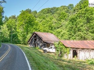 1859 Weaver Ford Rd, Grassy Creek, NC 28631