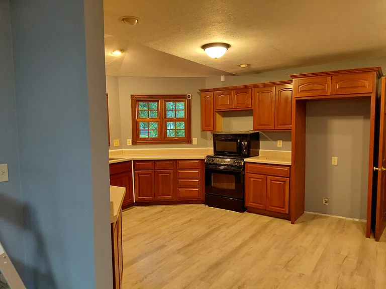 619 Arthur Ct — Photo 26