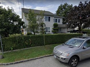 10 New St #2, Eastchester, NY 10709