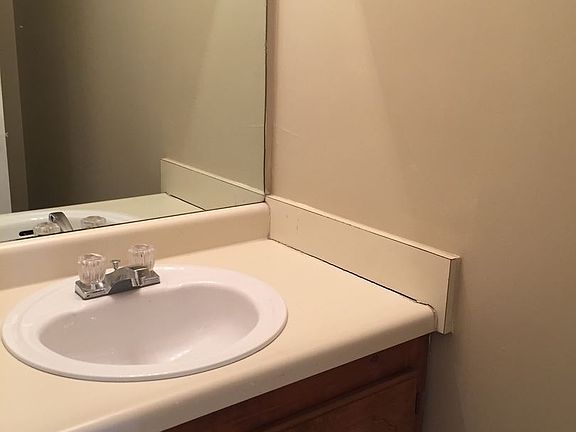 3rd image of 144 Helen Cir #A