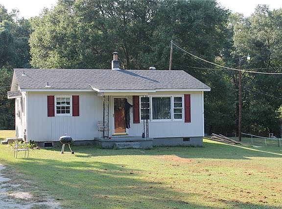 3rd image of 2135 Fairview Dr