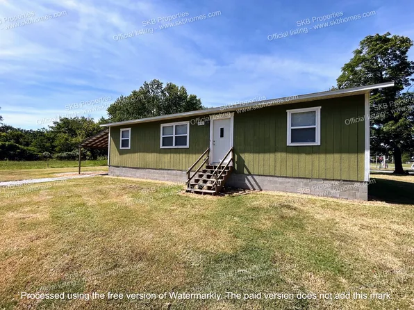 28967 Frisco St, Seligman, MO 65745