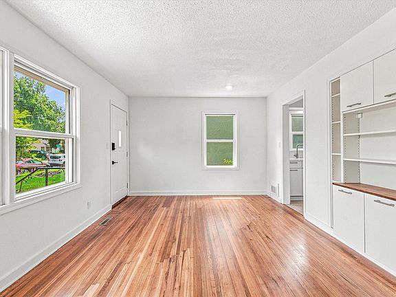 4th image of 285 Hazelwood St