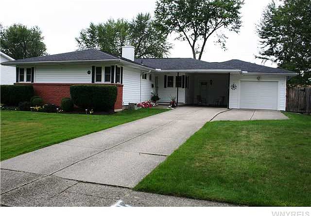 1st image of 556 Woodstock Ave