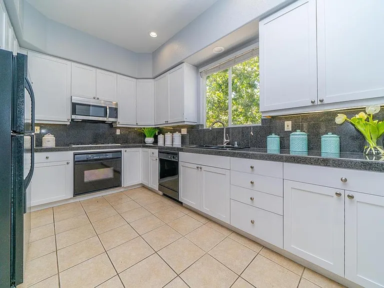 117 Serenity Pl — Photo 22