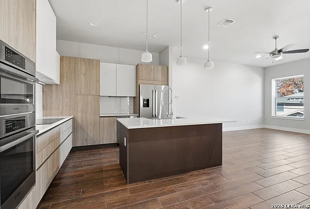 1817 N Saint Marys St #102 — Photo 6