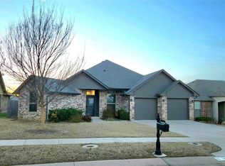516 NE 23rd Ave, Norman, OK 73072