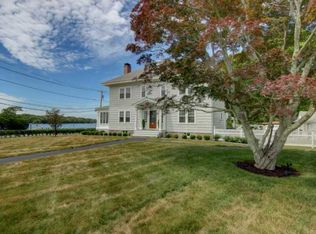 99 New Meadow Rd, Barrington, RI 02806