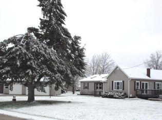 302 N Main St, Rio, IL 61472