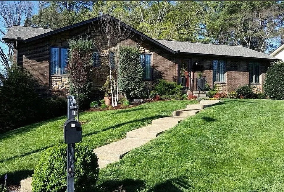 620 Huntington Ridge Dr