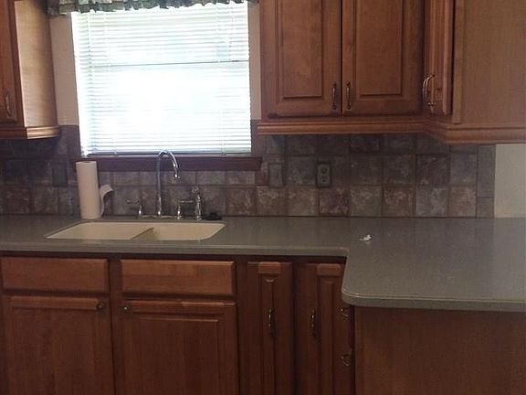 3rd image of 3505 Regina Cir
