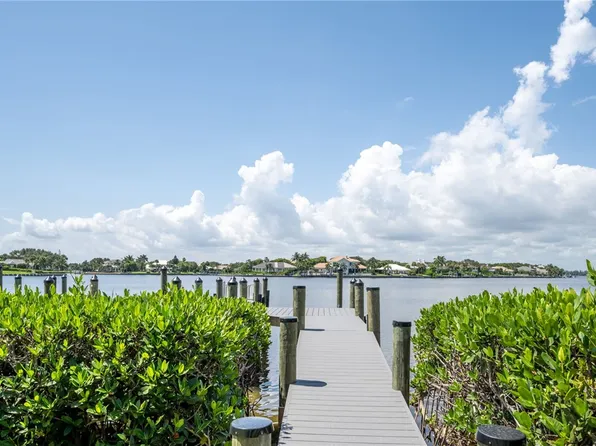 300 Harbour Dr APT 104A, Vero Beach, FL 32963