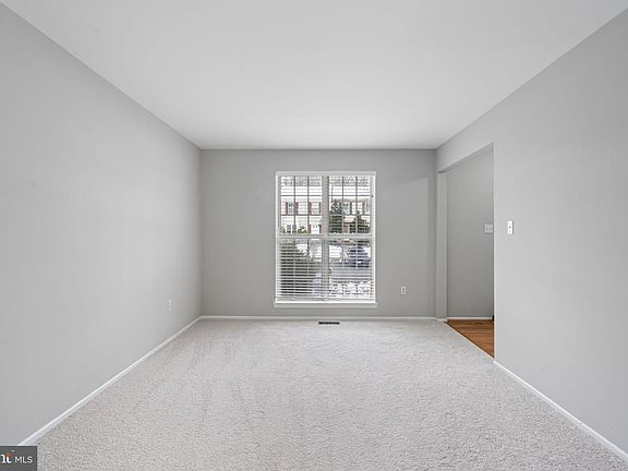 5th image of 12244 Princeton St
