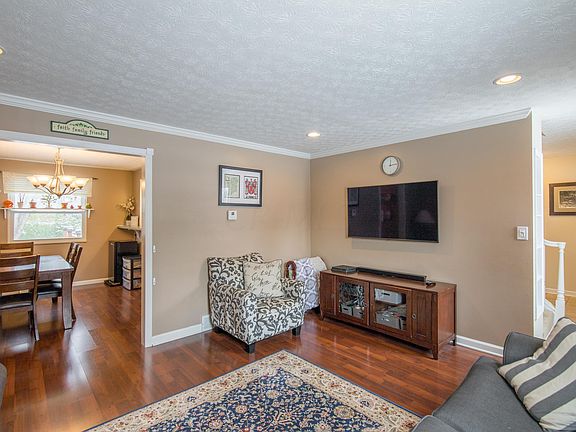 5th image of 6485 Tassel Ct