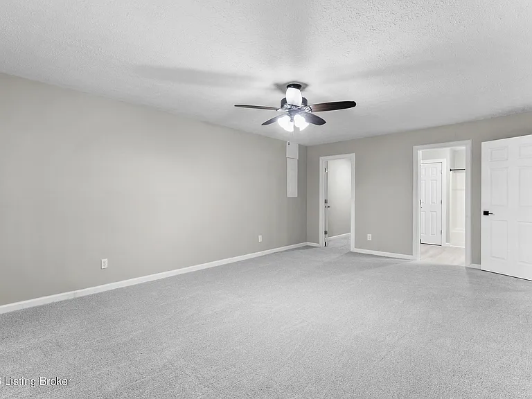 58 Riverside Ln — Photo 33