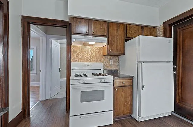 4 bed, 1400 sqft, $1,895 — Photo 4