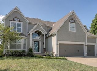 9807 Prairie Creek Rd, Lenexa, KS 66220