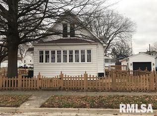 304 Williamette Ave, Lincoln, IL 62656