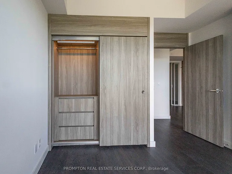 18 Esther Shiner Blvd #2805 — Photo 34