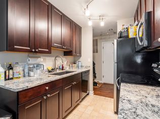 5800 Oakwood Dr Unit 1B, Lisle, IL 60532