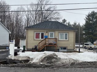 4187 Navan Rd #B, Ottawa, ON K4B1H9