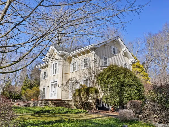 335 Roaring Brook Road, Chappaqua, NY 10514