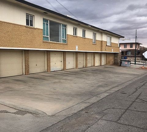 2nd image of 1501 N Stanton St #88