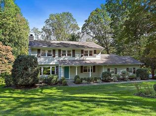 27 Raemont Rd, Granite Springs, NY 10527