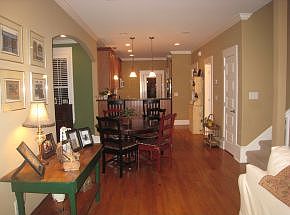 3rd image of 144 New Halifax St