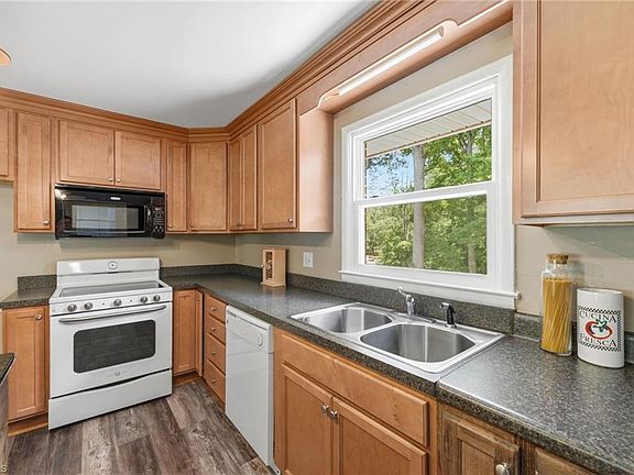 5th image of 5414 Eastcrest Rd