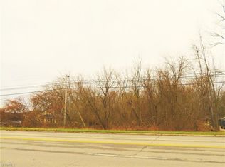 W 21st St, Lorain, OH 44053