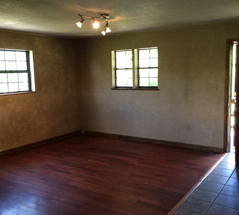 3rd image of 112 Hayes Rd