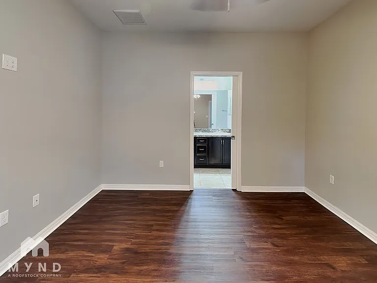 7951 Harbor Bridge Blvd — Photo 7