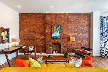 Sold by aptsandlofts.com