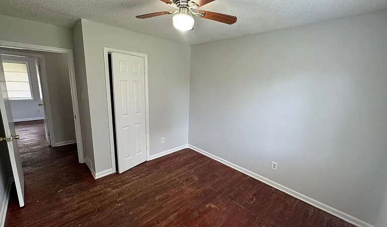 1814 Marjorie St — Photo 9