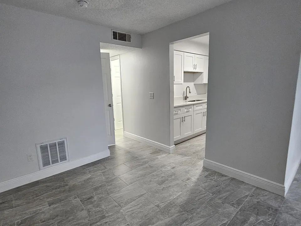9013 Tudor Dr #G101