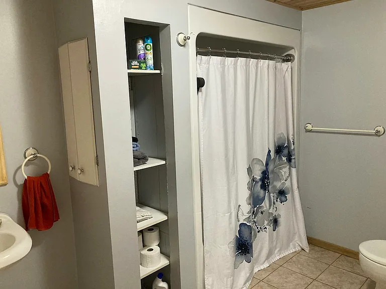 Full bathroom on main floor