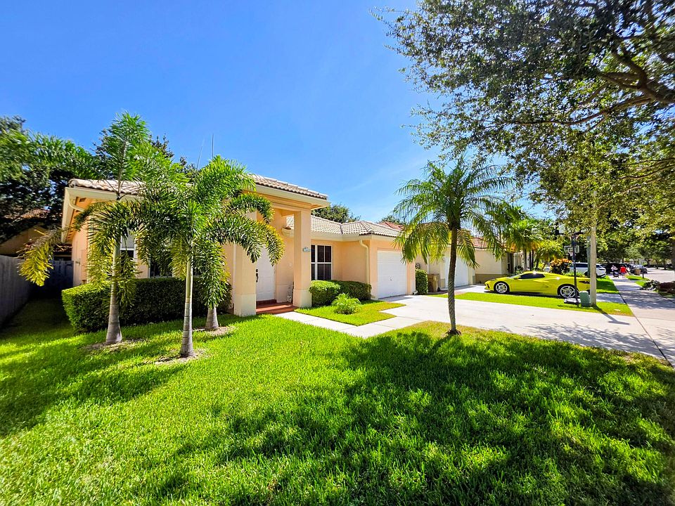1st image of 14013 N Cypress Cove Circle