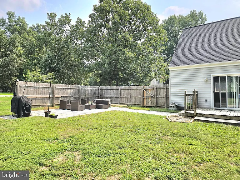 8313 Gibbons Dr — Photo 31