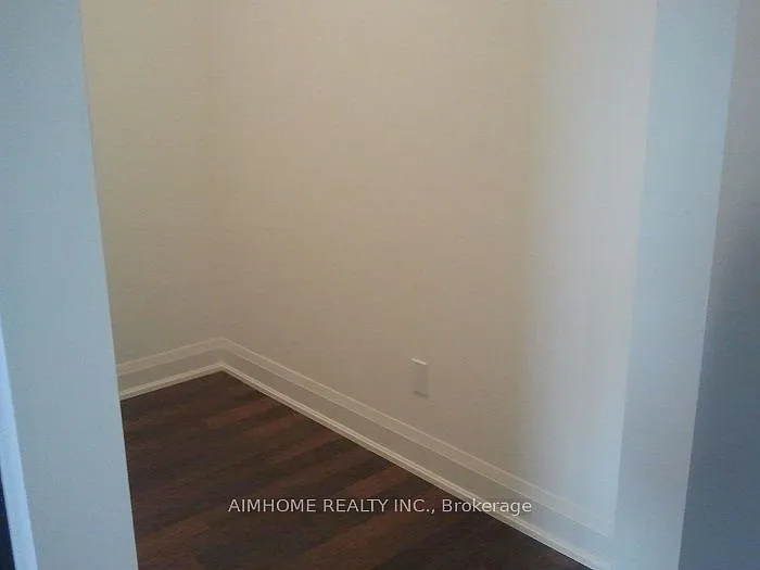 68 Canterbury Pl #806 — Photo 8
